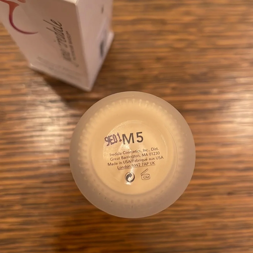 Jane Iredale Beyond Matte M5 Liquid Foundation - Picture 6 of 6